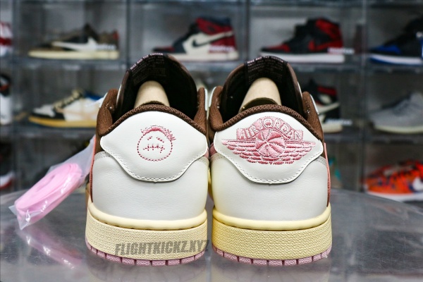 Travis Scott x Air Jordan 1 Low OG SP “Dark Pony/Pink Oxford”