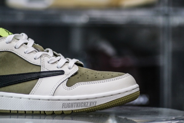 Travis Scott x Air Jordan 1 Low Golf Neutral Olive GS（A1）