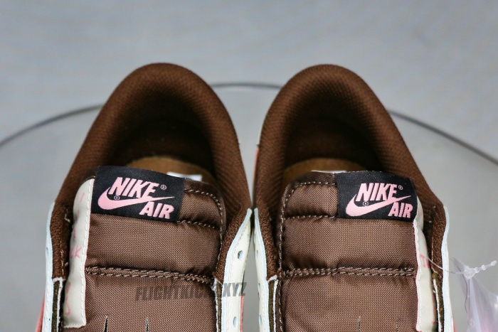 Travis Scott x Air Jordan 1 Low OG SP “Dark Pony/Pink Oxford”