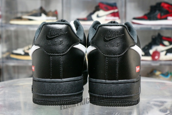 Supreme x Nike Air Force 1 Low Black / White PE（ A1）