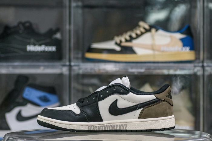 Air Jordan 1 Retro Low OG 'Mocha'