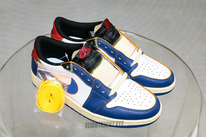 Air Jordan 1 Retro Low OG Summit White GS