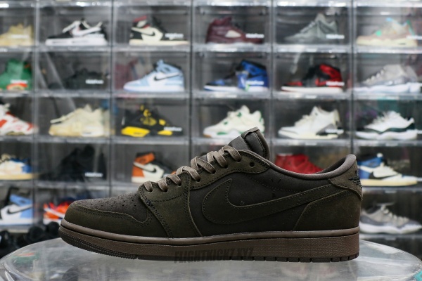 Travis Scott x Air Jordan 1 Low OG “Velvet Brown”（A1）
