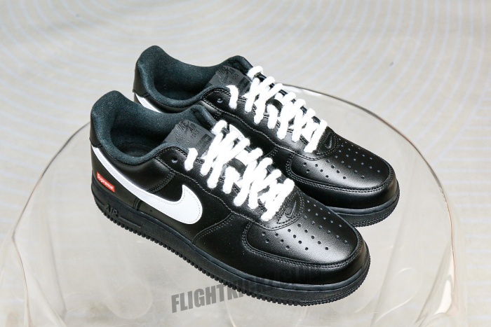 Supreme x Nike Air Force 1 Low Black / White PE（ A1）