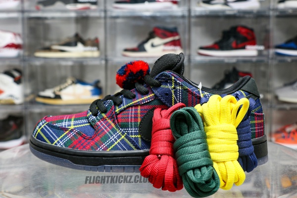 Nardwuar x Nike SB Dunk Low “Tartan”