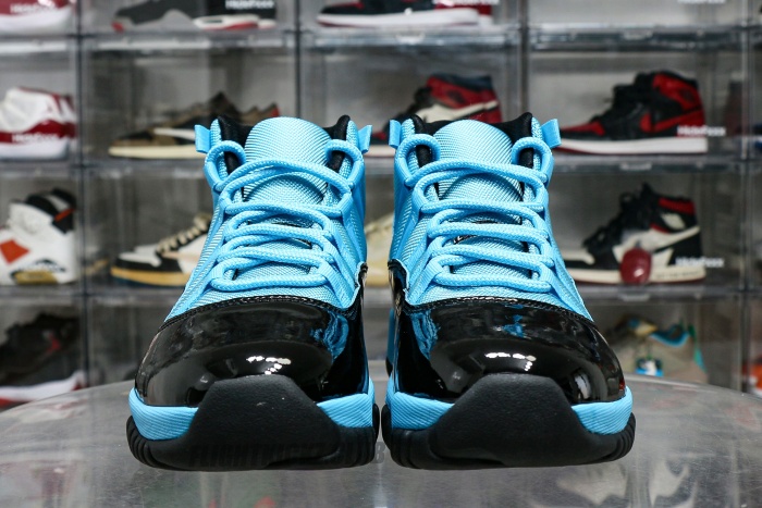 Air Jordan 11 Retro Black and blue GS