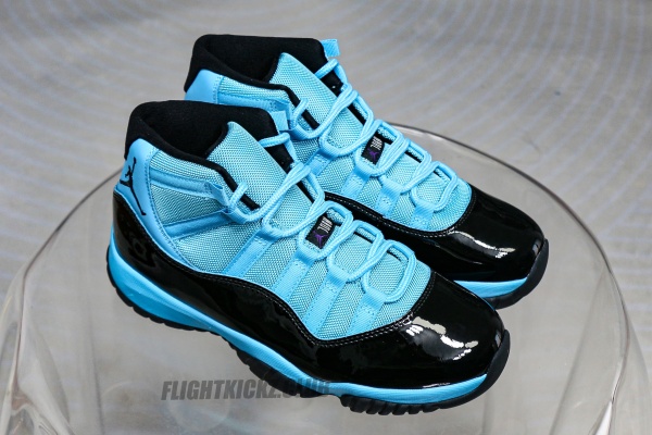 Air Jordan 11 Retro Black and blue GS