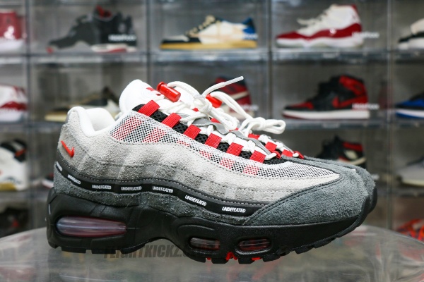 Undefeated x Nike Air Max 95  Tokyo - Fire Red （A1）