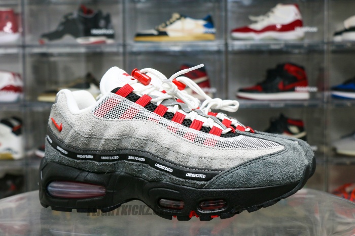 Undefeated x Nike Air Max 95  Tokyo - Fire Red （A1）