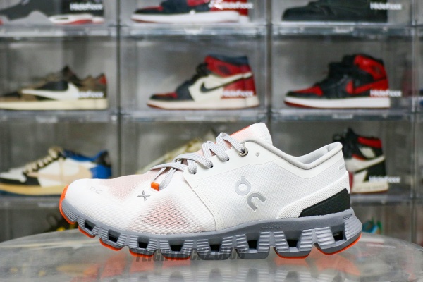 On Cloud X 3 Ivory Alloy