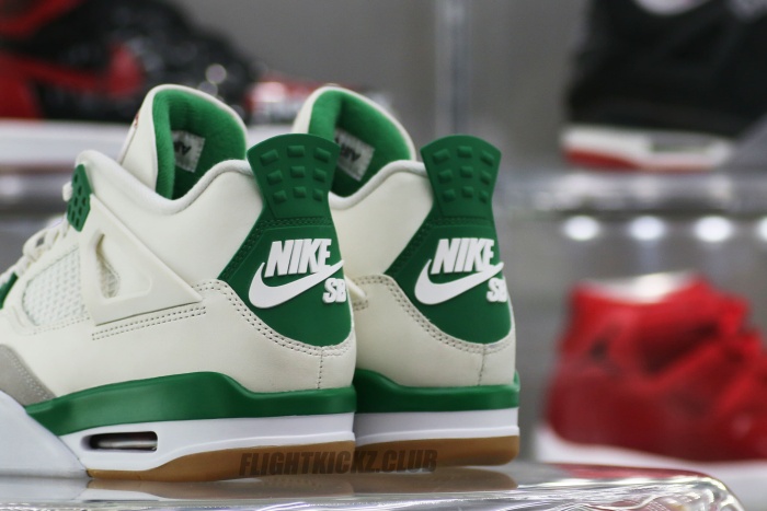Nike SB x Air Jordan 4 “Pine Green” 2023 （A1）