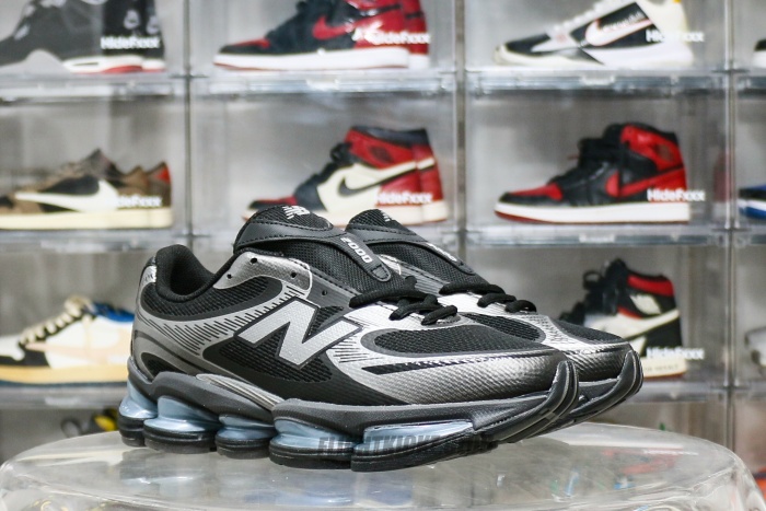 New Balance ABZORB 2000 Black Dark Silver