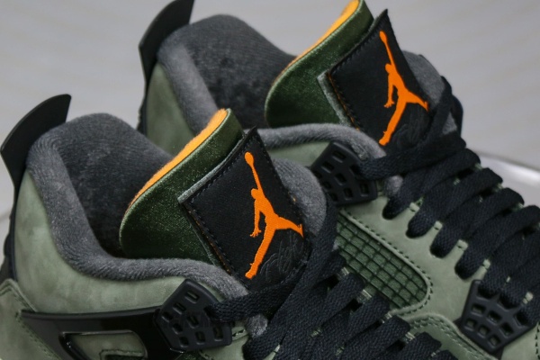 US Warehouse: Jordan 4 Retro OG SP Undefeated 2025 (A1 )