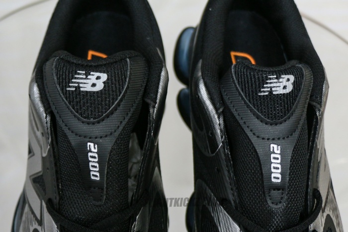 New Balance ABZORB 2000 Black Dark Silver