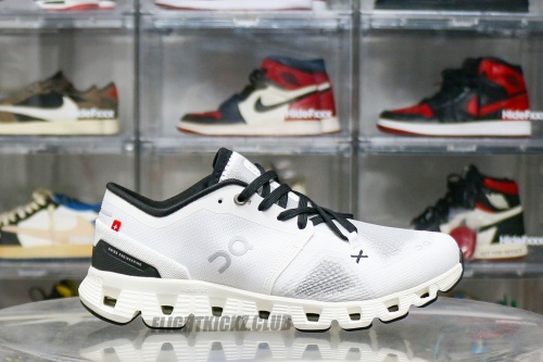 On Cloud X 3 Ivory Black