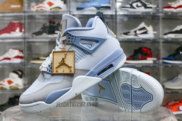 Air Jordan 4 UNC University Blue PE 2025 (A1)
