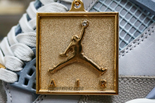 Air Jordan 4 UNC University Blue PE 2025 (A1)