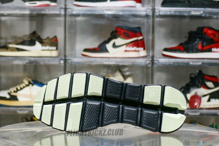 On Cloud X 3 Ivory Flame