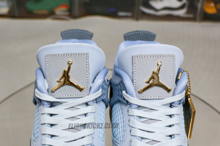 Air Jordan 4 UNC University Blue PE 2025 (A1)