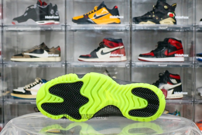 Air Jordan 11 Retro “Black Barely Volt”  2025