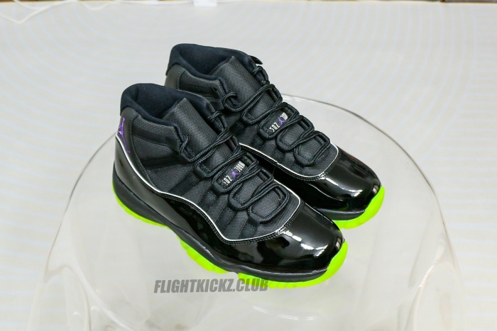 Air Jordan 11 Retro “Black Barely Volt”  2025