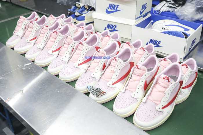 Travis Scott x Air Jordan 1 Low OG Shy Pink Pack Tropical Pink 2026 (A1)