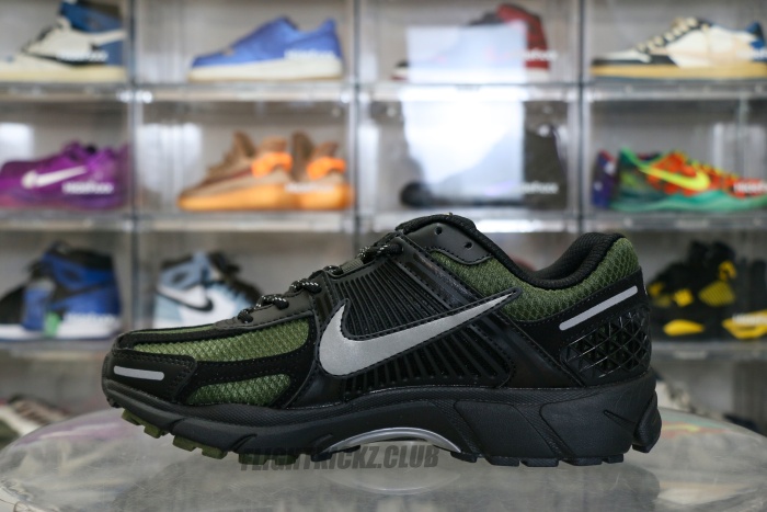 Nike Zoom Vomero 5 Black Sequoia 2024