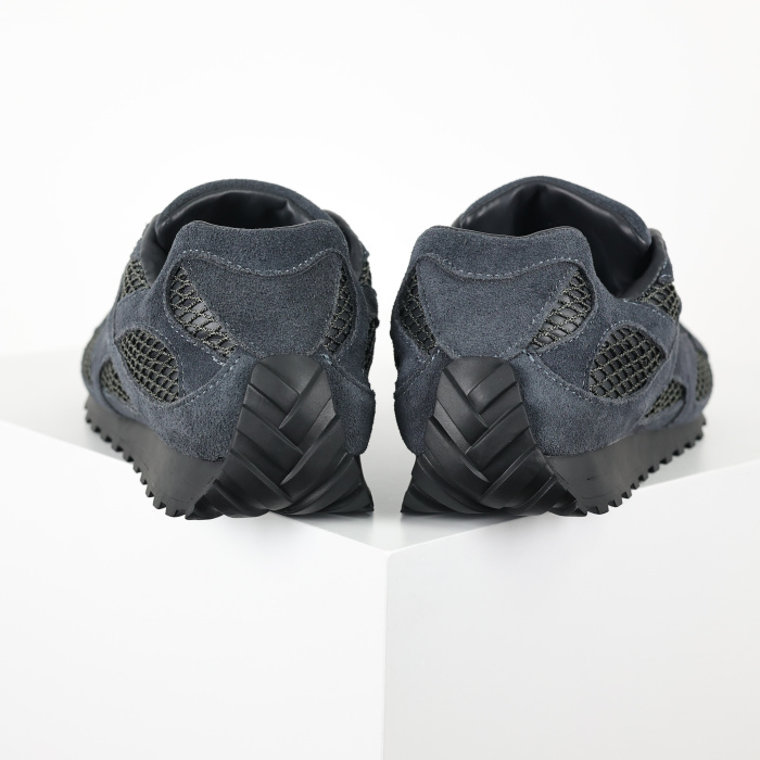 Botteg@ Venet@ Orbit Mud Black