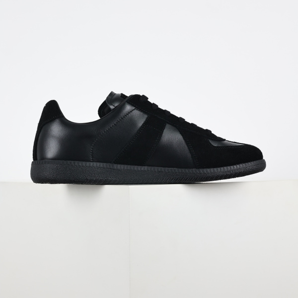 Maison Margiela Replica Black