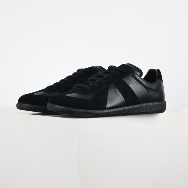 Maison Margiela Replica Black