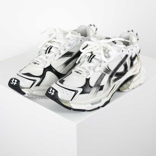 Balenciag* Runner Sneaker White Black Gradient