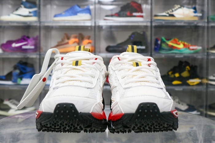 Off-White Be Right Back Holiday Exclusive Runner Sneakers