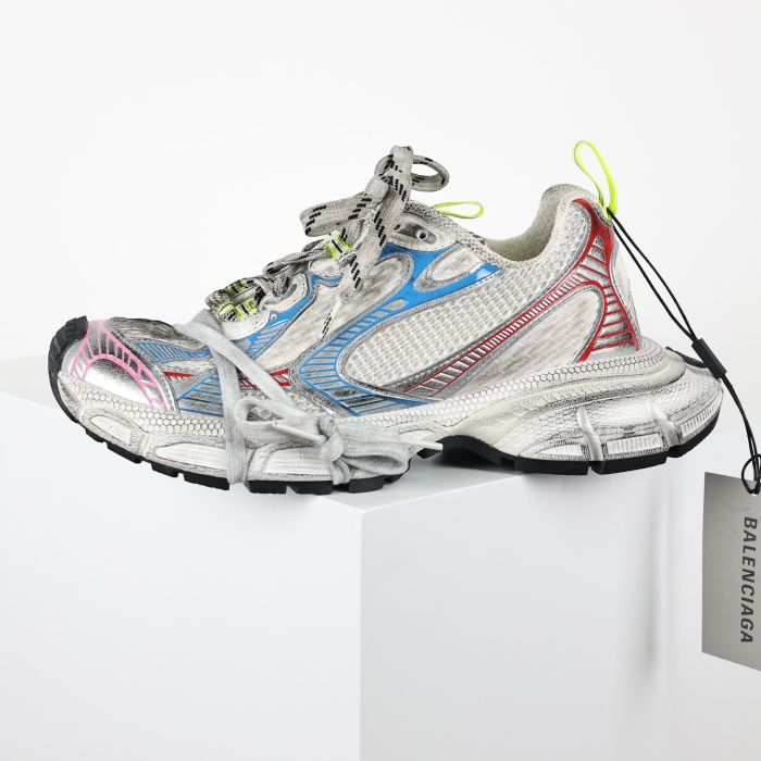 Balenciag* 3XL Ski Sneaker 'Worn-Out - White Blue Red'