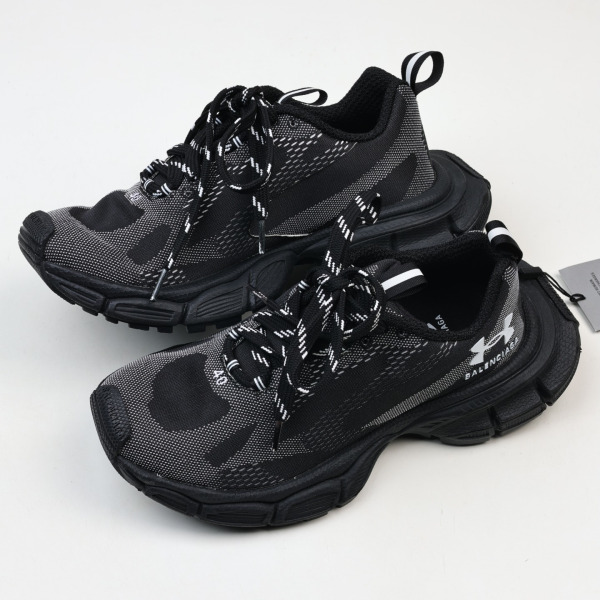 Balenciaga 3XL x Under Armour Black