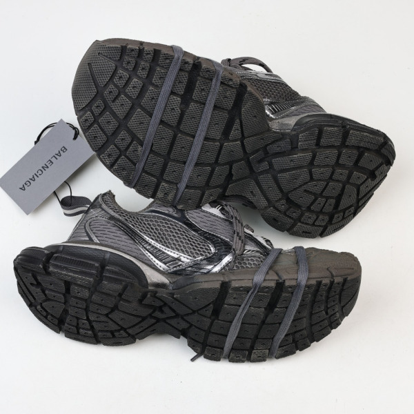 Balenciaga Worn-Out 3XL Sneakers in Barcelona