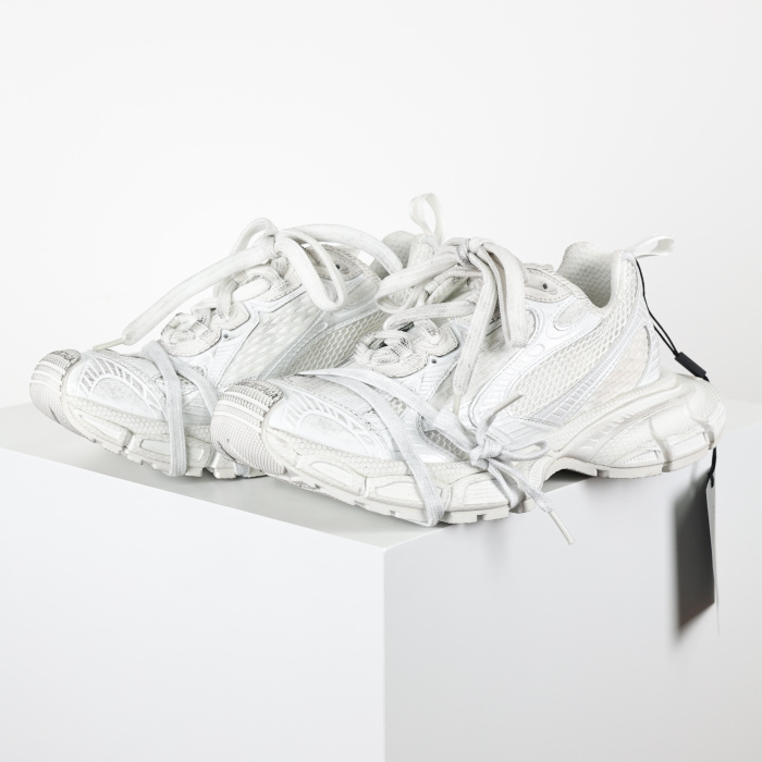 Balenciaga 3XL Blanc Détresse Homme
