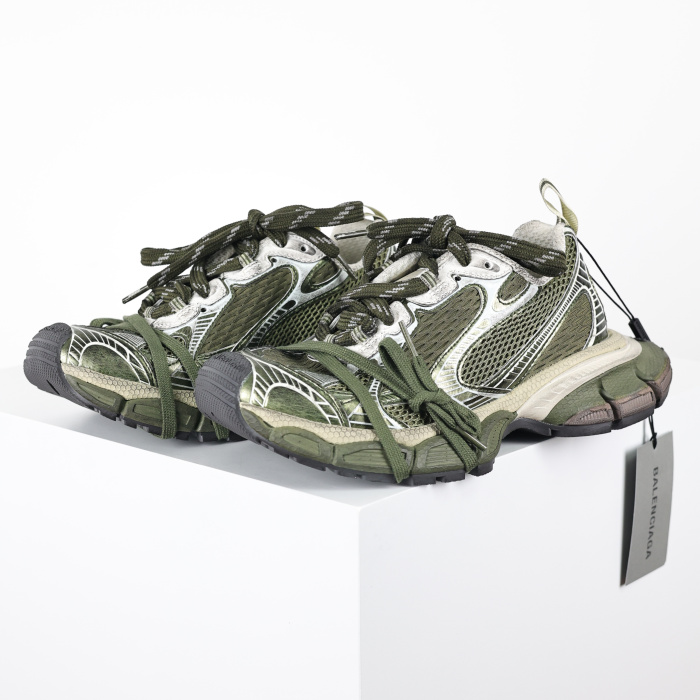 Balenciaga 3XL Dark Green Light Beige
