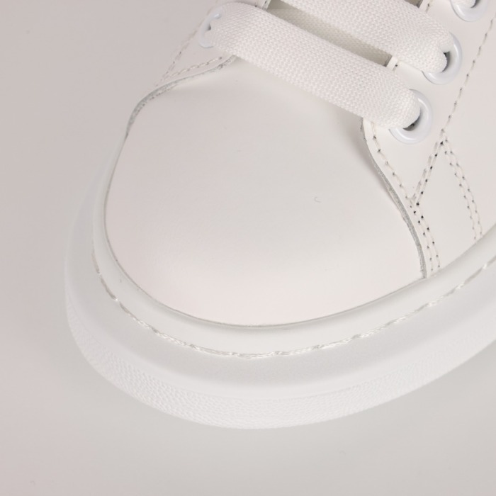 Alexande* McQuee* Oversized White  Gold