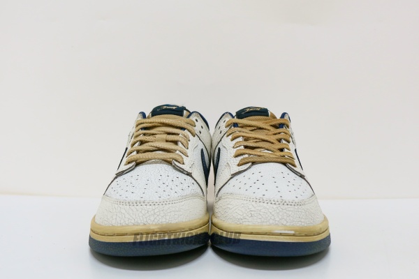 Nike Dunk Low Stranger Things Phantom