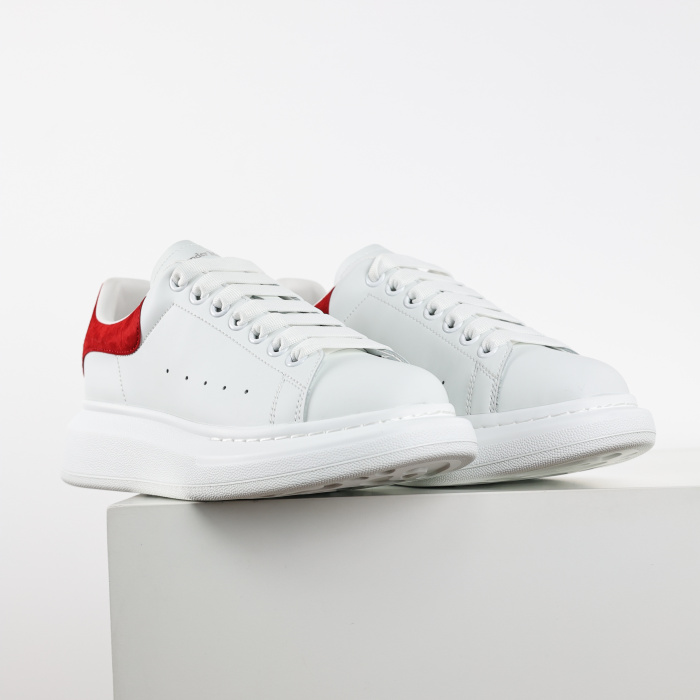 Alexande* McQuee* Oversized Sneaker 'White Lust Red'