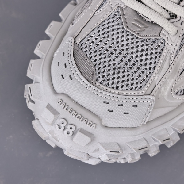 Balenciaga Defender grey chunky sneakers