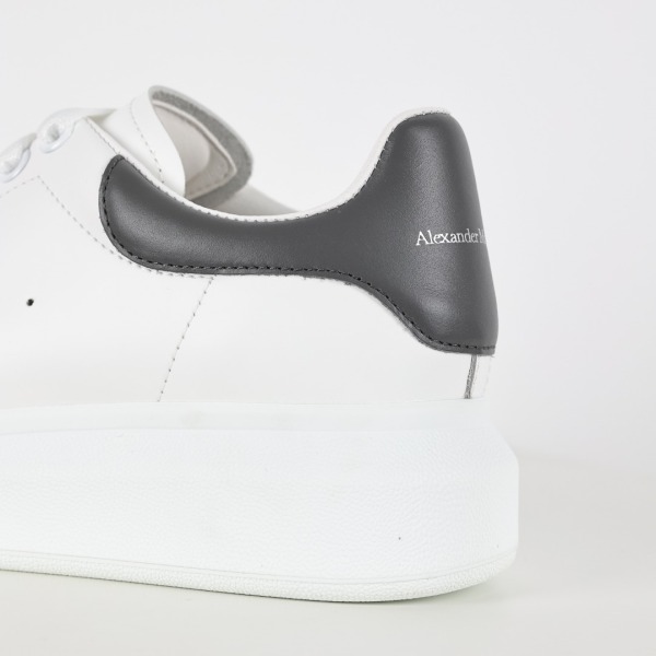 Alexande* McQuee* Oversized Extra White Grey