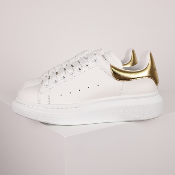 Alexande* McQuee* Oversized White  Gold