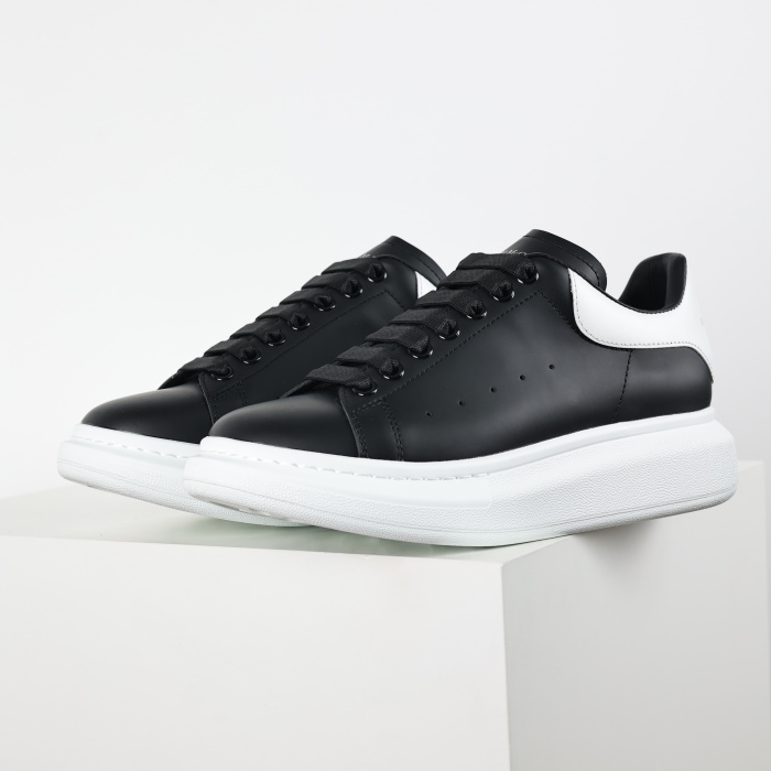 Alexander McQueen Oversized Sneaker 'Black White' 2019