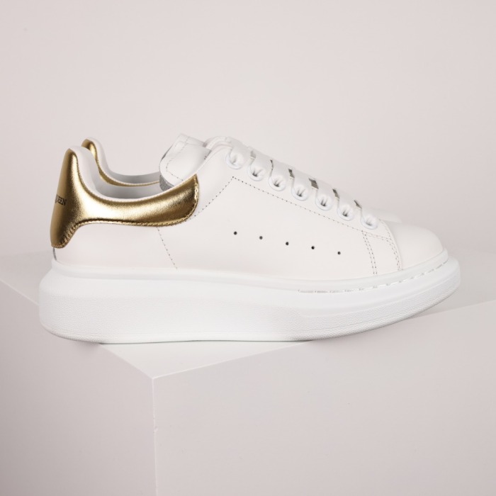 Alexande* McQuee* Oversized White  Gold