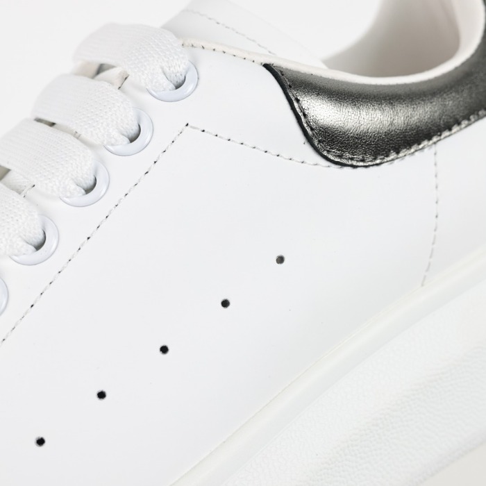 Alexander McQueen Wmns Oversized Sneaker 'Bleach White Silver'