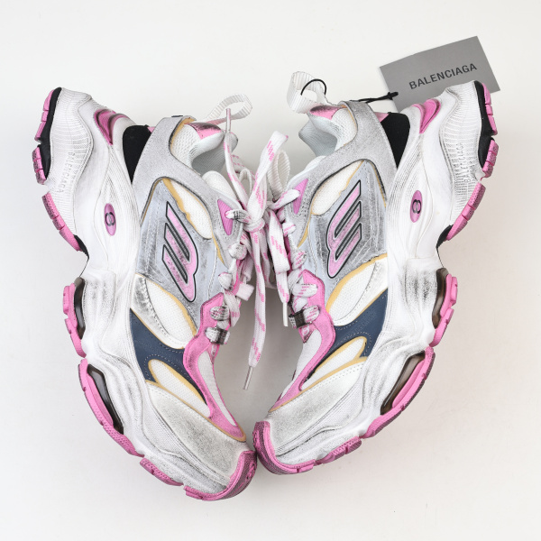 Balenciaga Wmns Cargo Sneaker in Grey Pink