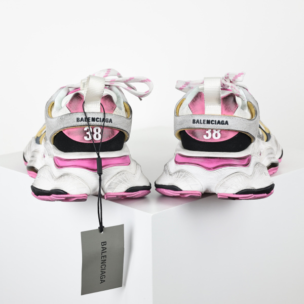 Balenciaga Wmns Cargo Sneaker in Grey Pink