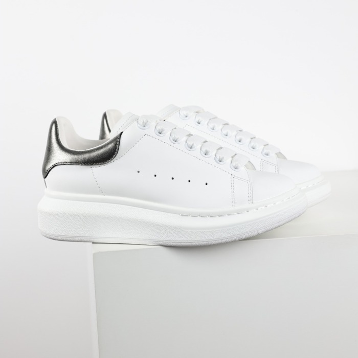 Alexander McQueen Wmns Oversized Sneaker 'Bleach White Silver'