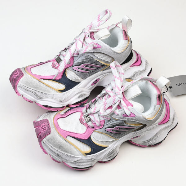 Balenciaga Wmns Cargo Sneaker in Grey Pink